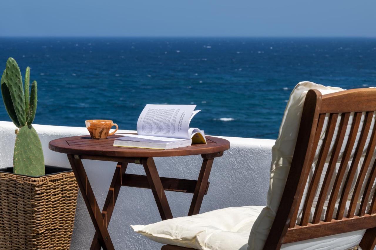 Peaceful Seafront Retreat In Santorini -Sonus Mare Beach Houses Vúrvulosz Kültér fotó