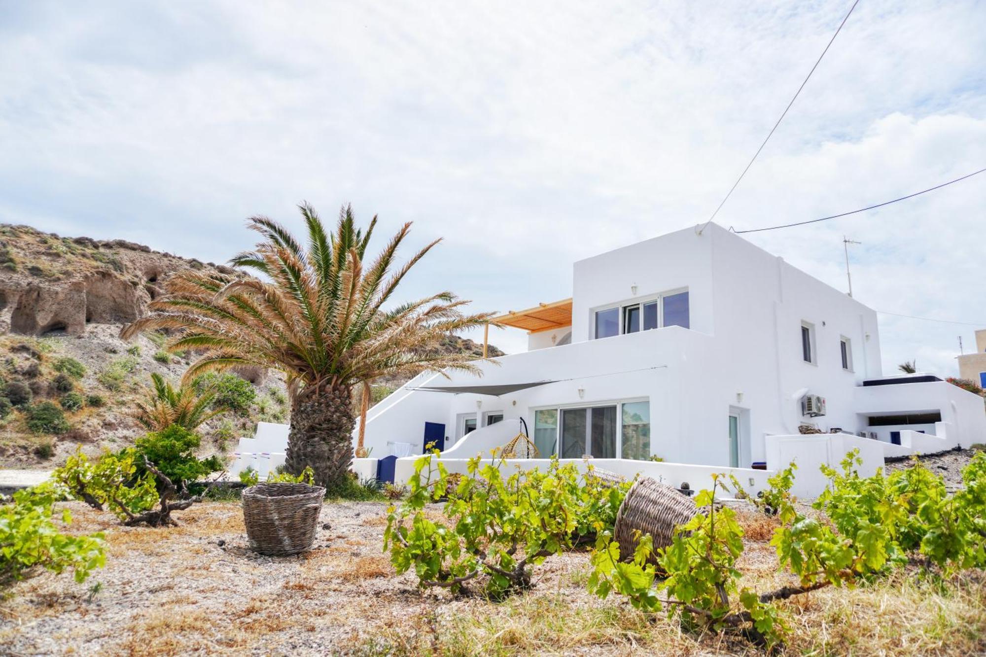 Peaceful Seafront Retreat In Santorini -Sonus Mare Beach Houses Vúrvulosz Kültér fotó