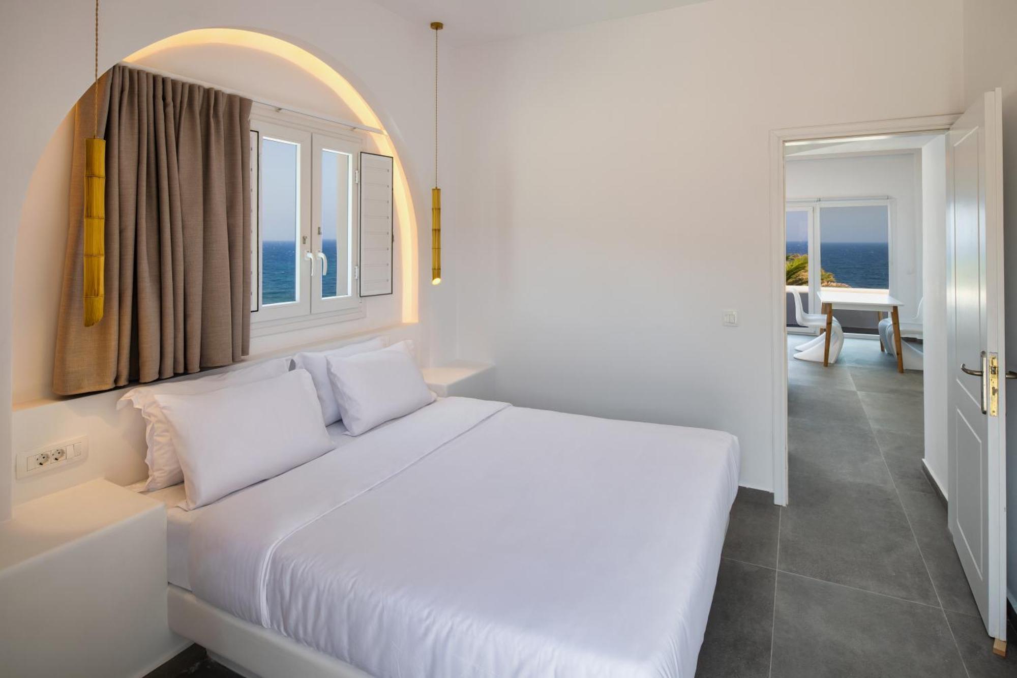 Peaceful Seafront Retreat In Santorini -Sonus Mare Beach Houses Vúrvulosz Kültér fotó