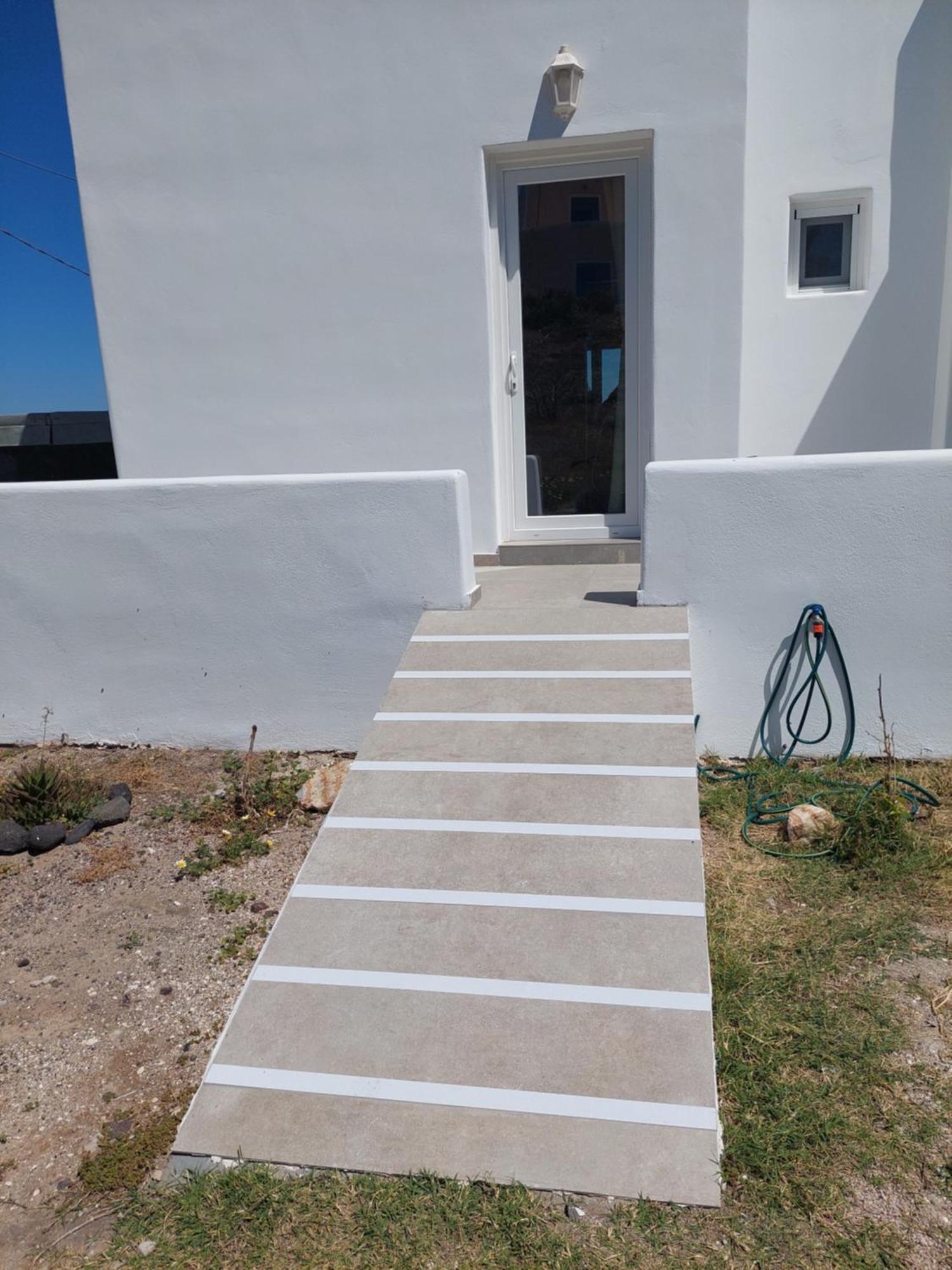 Peaceful Seafront Retreat In Santorini -Sonus Mare Beach Houses Vúrvulosz Kültér fotó